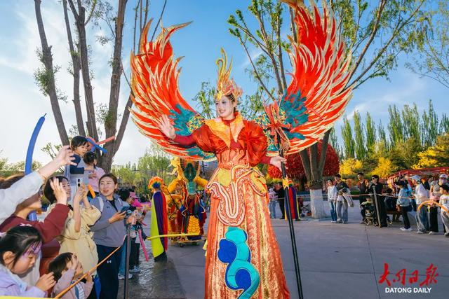 “五一”狂欢!小丑巡游+烟花秀,大同方特承包你的假期~