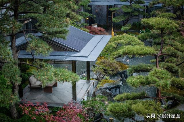 逸庐：暮色里，城市藏着的一院东方