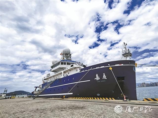 “嘉庚”号科考船在印尼举办开放日活动 该船首次跨越赤道抵达南半球