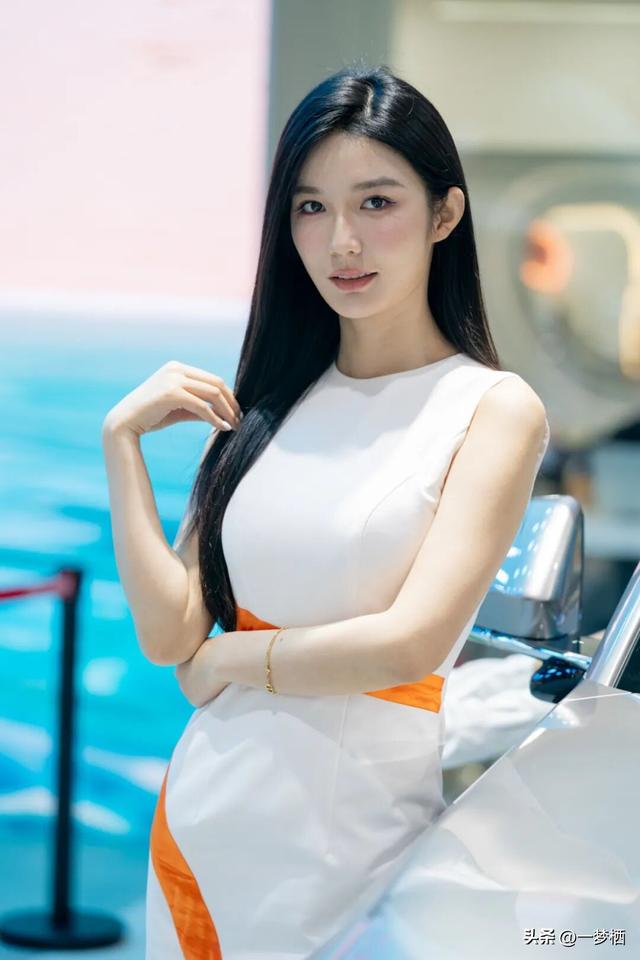2025成都车展上的模特们