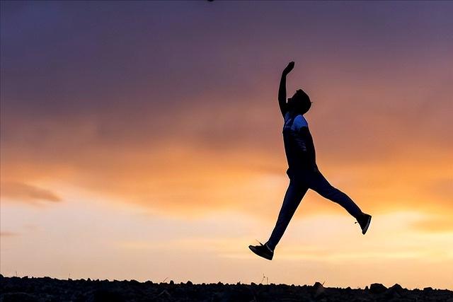 心理学上有个词叫 塞利格曼效应（让你碌碌无为, 一事无成的恶魔）