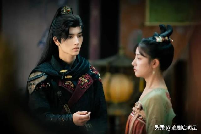 《永夜长明》必追五看点！李菲短剧推荐高甜吻戏、疯批虐恋通通有