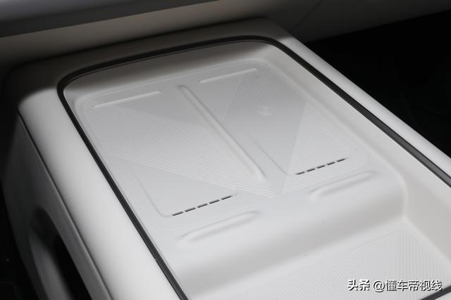 理想i6实拍