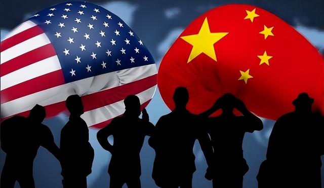 中美差距那么大？张召忠：美国就算一动不动，中国20年也追不上！