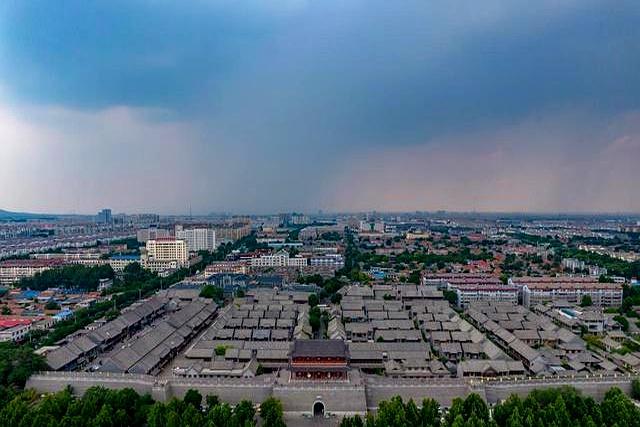 大量云南人涌入山东青州，专找路边的大姐问路	，这操作太聪明了