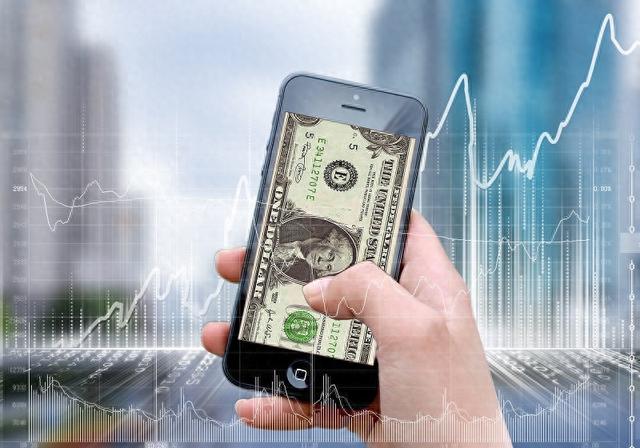 美元霸权动摇？美国债务高达26.2万亿元，中国抛美债停不下来