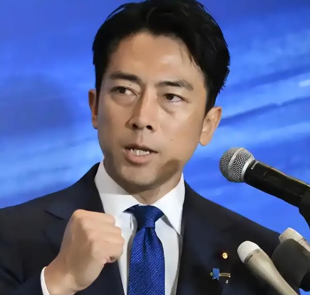 中俄联手绕岛巡航：这波“围岛”操作，把日本彻底整紧张了