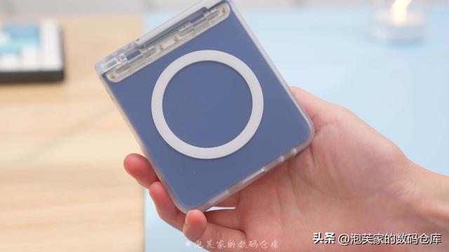 12+256卖7999 三星Z Flip7深度体验 比Flip6提升多少？三星用户多吗