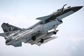 歼10击落阵风内部语音曝光，巴铁上将怒吼：杀了他们！霹雳15齐射图片