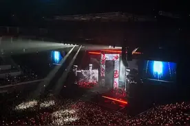 刀郎演唱会全场大合唱《情人》，归来仍是顶流图片