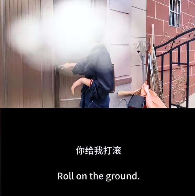 青岛文旅沦陷！游客遭本地人偷包，村民带头殴打，嘴脸曝光太嚣张