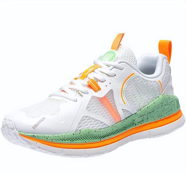 百元穷鬼跑鞋攻略：百元价格，穿出千元体验