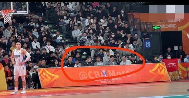 北京首钢大胜天津男篮，翟晓川21+7，陈盈骏回归，三国手观战！