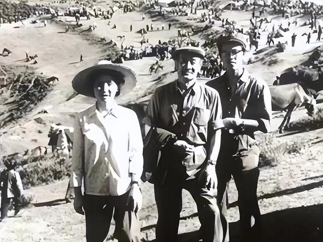 1941年，王洛宾深夜回到家里，被出轨的妻子问：今晚	，你住哪儿？