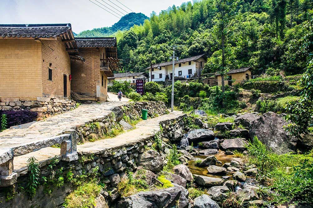 一路山水一路诗！这条环花亭湖自驾线，承包你所有惬意时光！