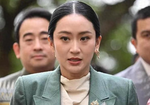 不听中国的劝告，佩通坦下台后，泰国高票撤回一草案，泰国高层罕见承认一事实