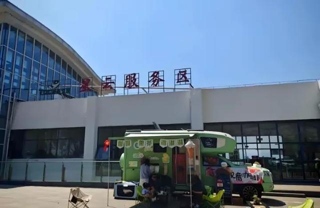 谁能想到花了三四千准备安心旅游，最后成了烈日下无助的“烤肉”