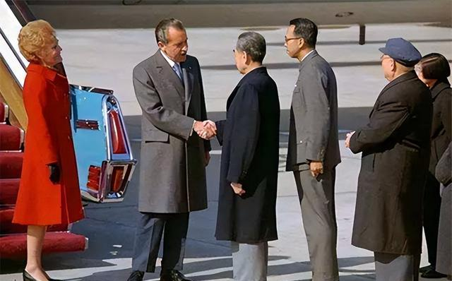 中国境内唯一一支外国军队，赶了50年都赶不走，至今仍驻扎在北京