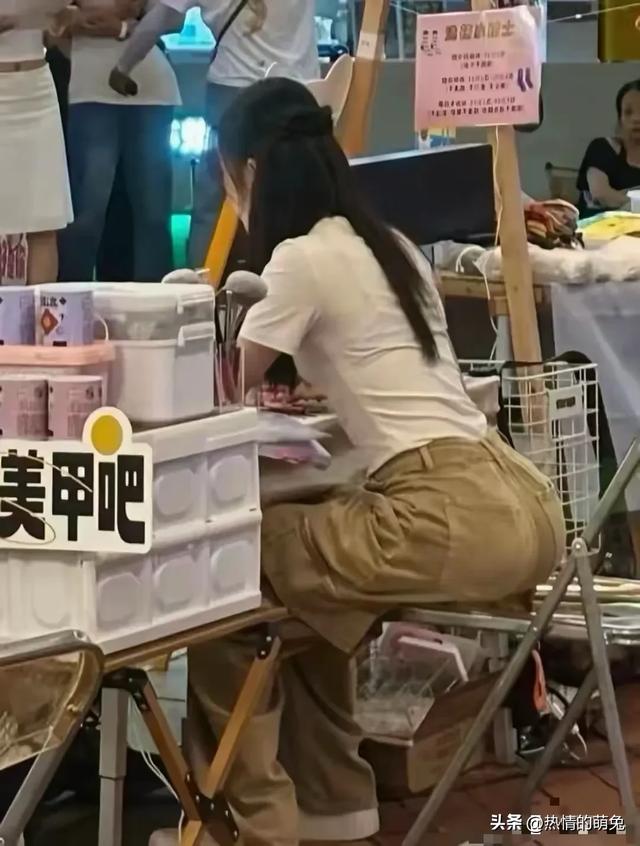刘浩存身材比例太绝了，逆天比例美出新高度