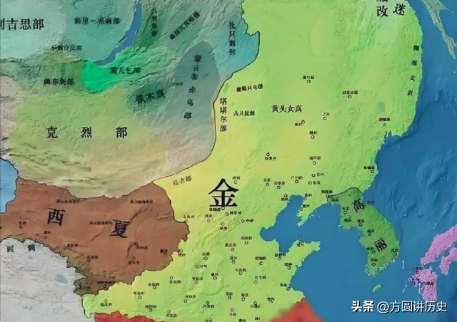 历史公认的三大军事天才，拿破仑排在第三位，第一第二都是中国人