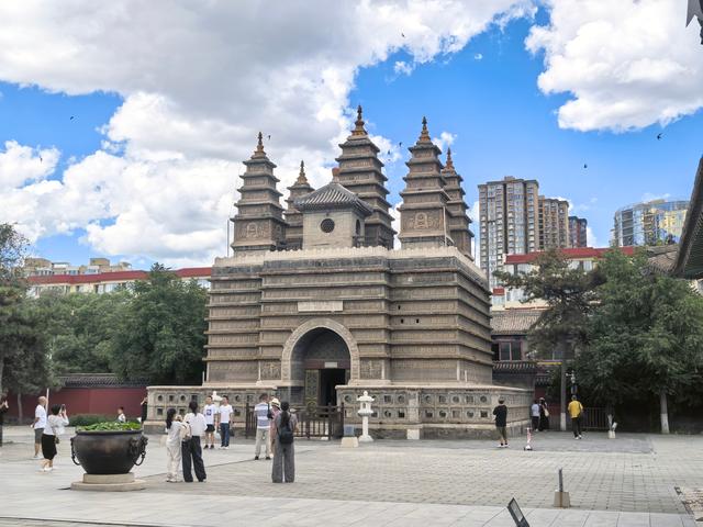 呼市五塔寺博物院免费开放 金刚座连体五塔 全国也没有几座 值得一看