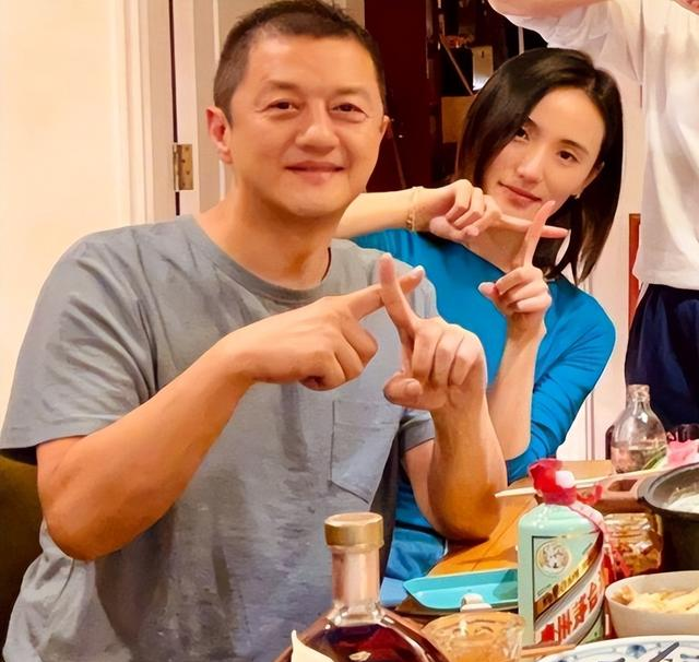 无房无存款，娃要自己养！嫁给大19岁的李亚鹏，海哈金喜亏死了