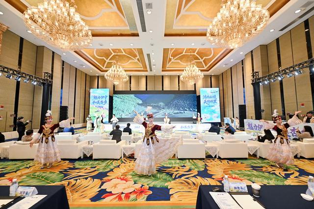 “魅力伊宁·和美杏乡”2025伊宁县文旅推介会在成都成功举办