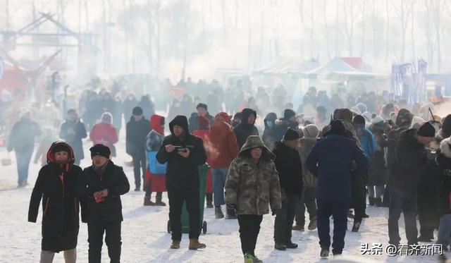 东北大席、雪地烟花秀、万人雪地蹦迪……齐齐哈尔这里每天精彩不断