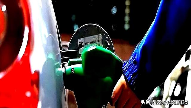 工信部为啥突然鼓励燃油车。释放3大信号，许多车主傻傻不知道！