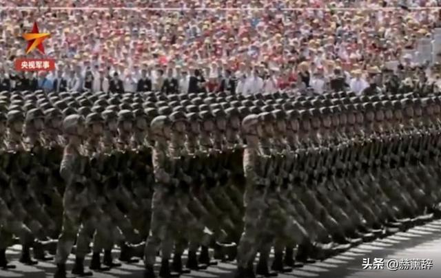 中国九三大阅兵在即，特朗普突然宣布，美国要再重新来一场阅兵