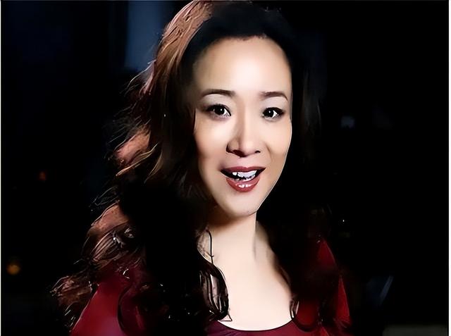 她是国家一级演员！婚内多次给丈夫戴绿帽，丈夫隐忍多年不离婚