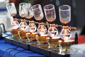 咖啡还能这么喝？直击第八届中国普洱咖啡杯世界虹吸壶大赛（苏州赛区）现场图片