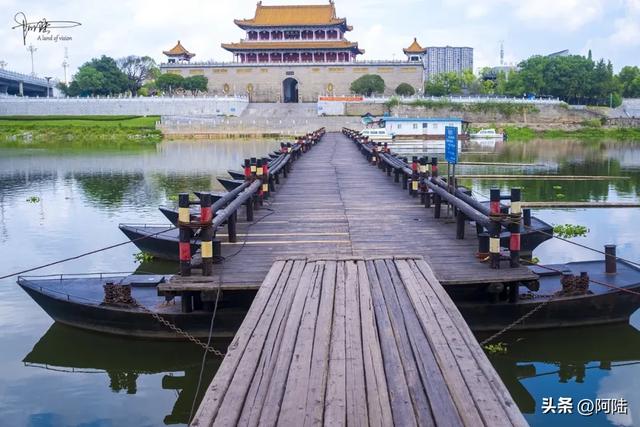 高安浮桥原来有上千年历史，比赣州古浮桥还老，只是命运太过多舛
