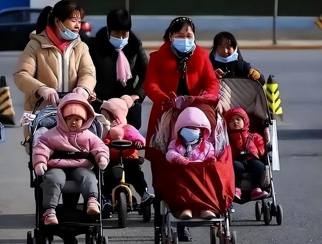 人口告别世界第一？二孩催生无效后，国家终于向住房出手了