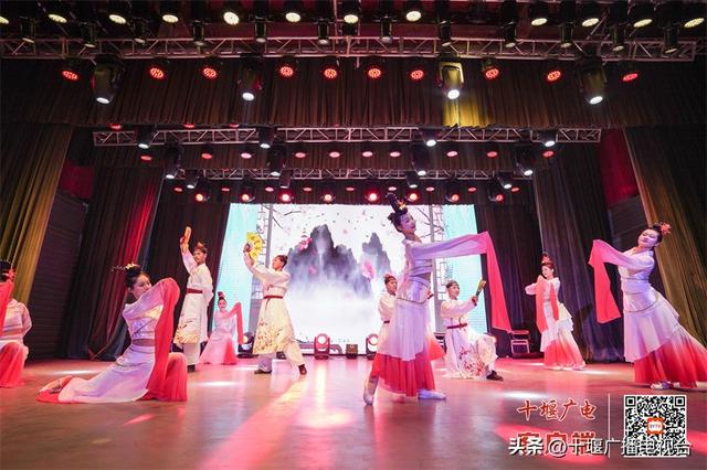 神武峡漫游：邂逅房县，寻诗、寻谜、寻味！