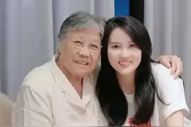 全红婵教练陈若琳回江苏看外婆舅舅，一手带大，知恩图报图片