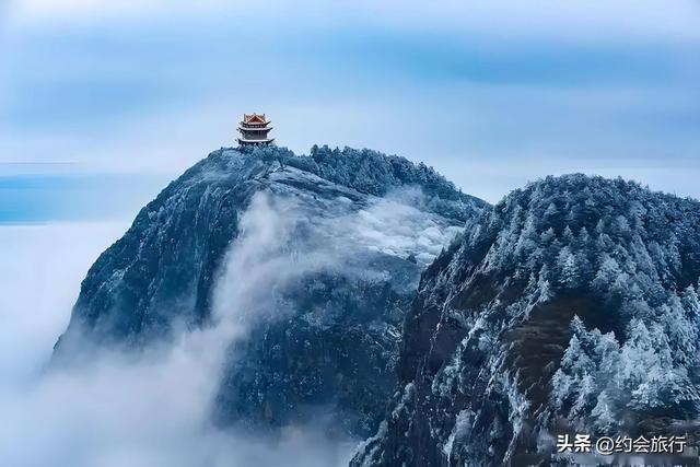 峨眉山“割韭菜”套路被拆穿后，景区连夜改了？真相更扎心！