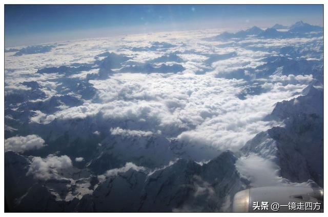 雪峰、云海、田陌 — 西藏林芝至成都空中俯瞰