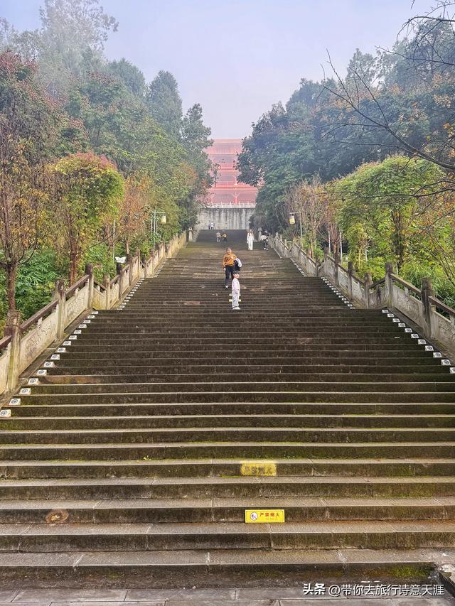 阆中滕王阁，千级台阶登顶饱览一路风景