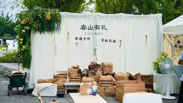 太火爆！富阳不少人全家出动，“大半个朋友圈都在”！