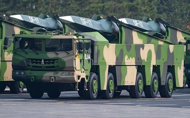 中国九三大阅兵在即，特朗普突然宣布，美国要再重新来一场阅兵