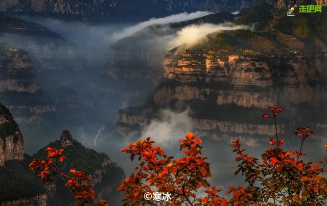 河南10月最美自驾路线，连穿5大挂壁公路，一下车美到词穷！