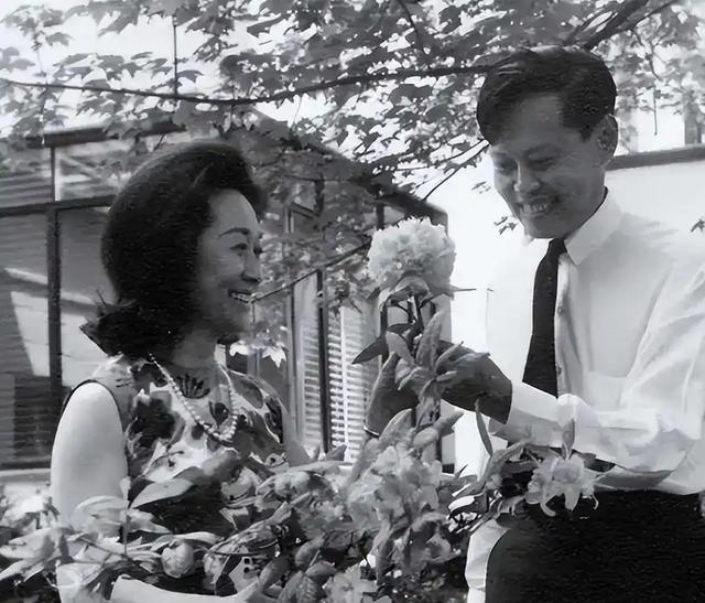 杨振宁的终身遗憾：22岁小舅子在他家自尽，父亲至死都未原谅他