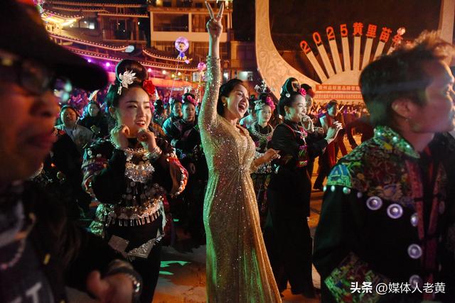 贵州雷山西江镇黄里苗寨万客进寨同庆浓浓苗乡年味