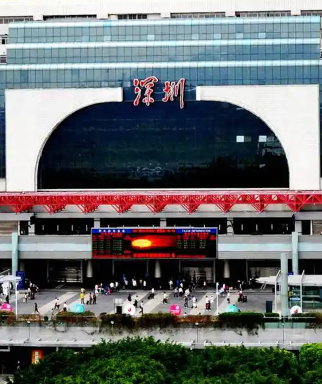 95年我和父亲去有钱姑姑家，结果被赶出门，20年后她突然打来电话
