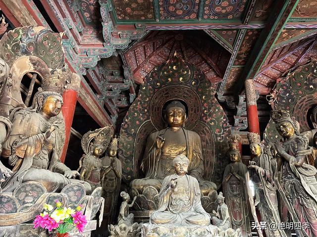 华严寺：“八大辽构”之七，拥有最美辽塑菩萨和最美古代书橱