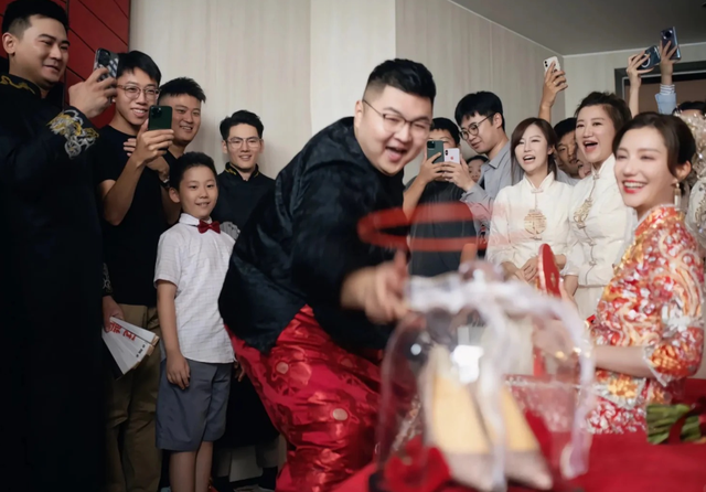 不是破产和孩子！前妻曝光与猴哥离婚真实原因，原来我们都被骗了