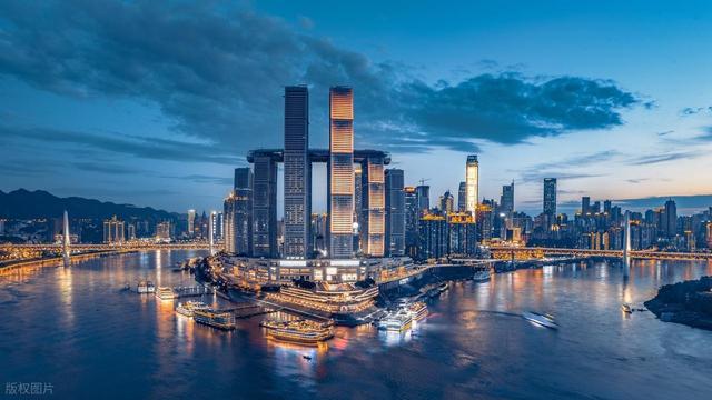 中国最大的工业城市，拥有40多座工业区，却发展出众多网红景点