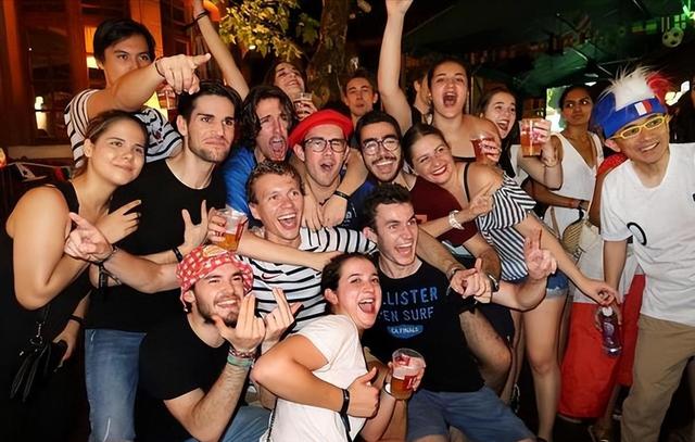 中国又1个大省被盯上，37万外国人赖着不走，还想要长久生活