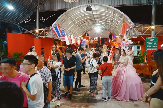 “泰国人妖”明明是男人，接待游客之前为什么还要偷偷吃避孕药？